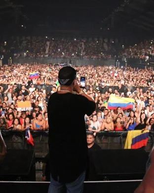 Live concert by Shaggy