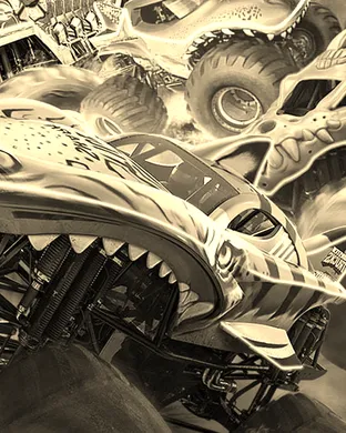 Hot Wheels Monster Trucks Live Glow-N-Fire Reading