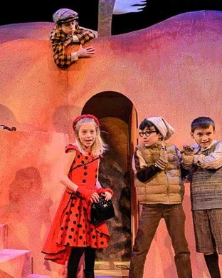 Sherlock Holmes: The Great Detective theatre performance